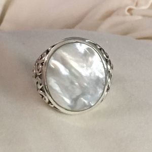 Vintage Sterling Silver and Mother of Pearl Ring Cocktail Ring
